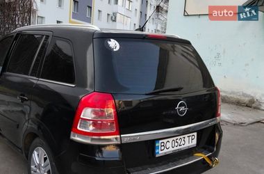 Минивэн Opel Zafira 2010 в Луцке