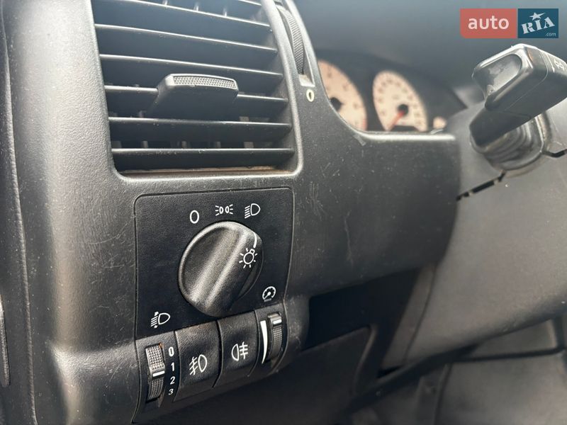 Минивэн Opel Zafira 2000 в Полтаве