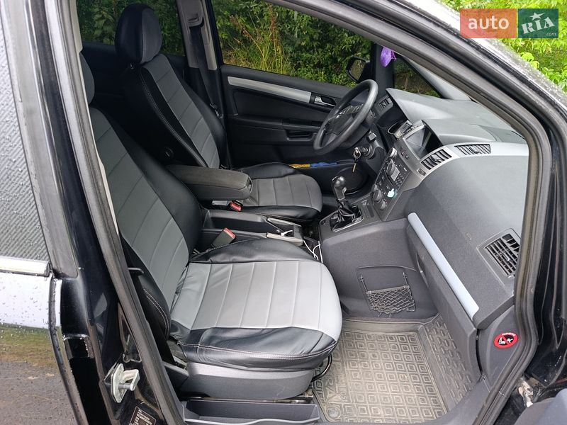 Минивэн Opel Zafira 2007 в Луцке