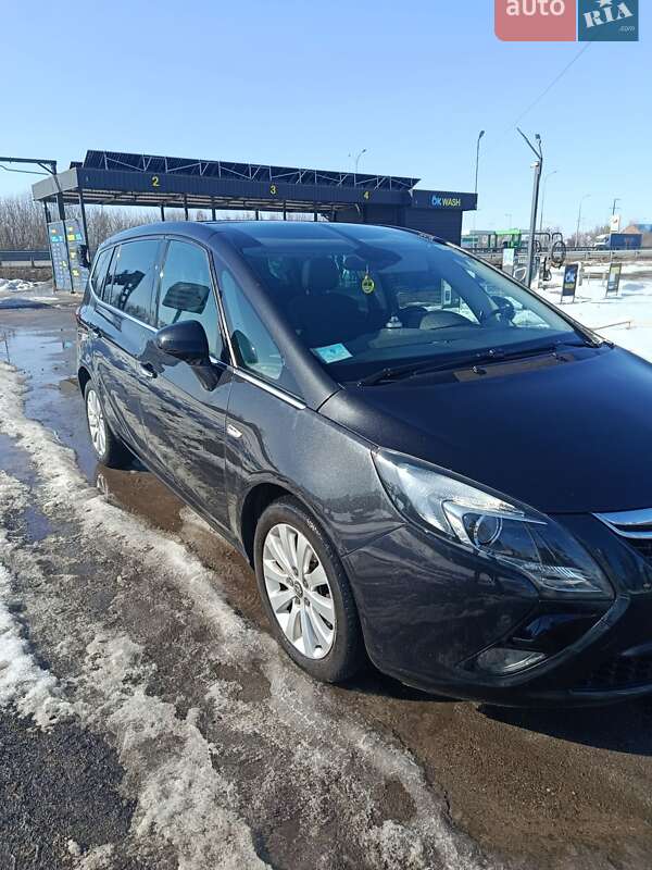 Opel Zafira 2012