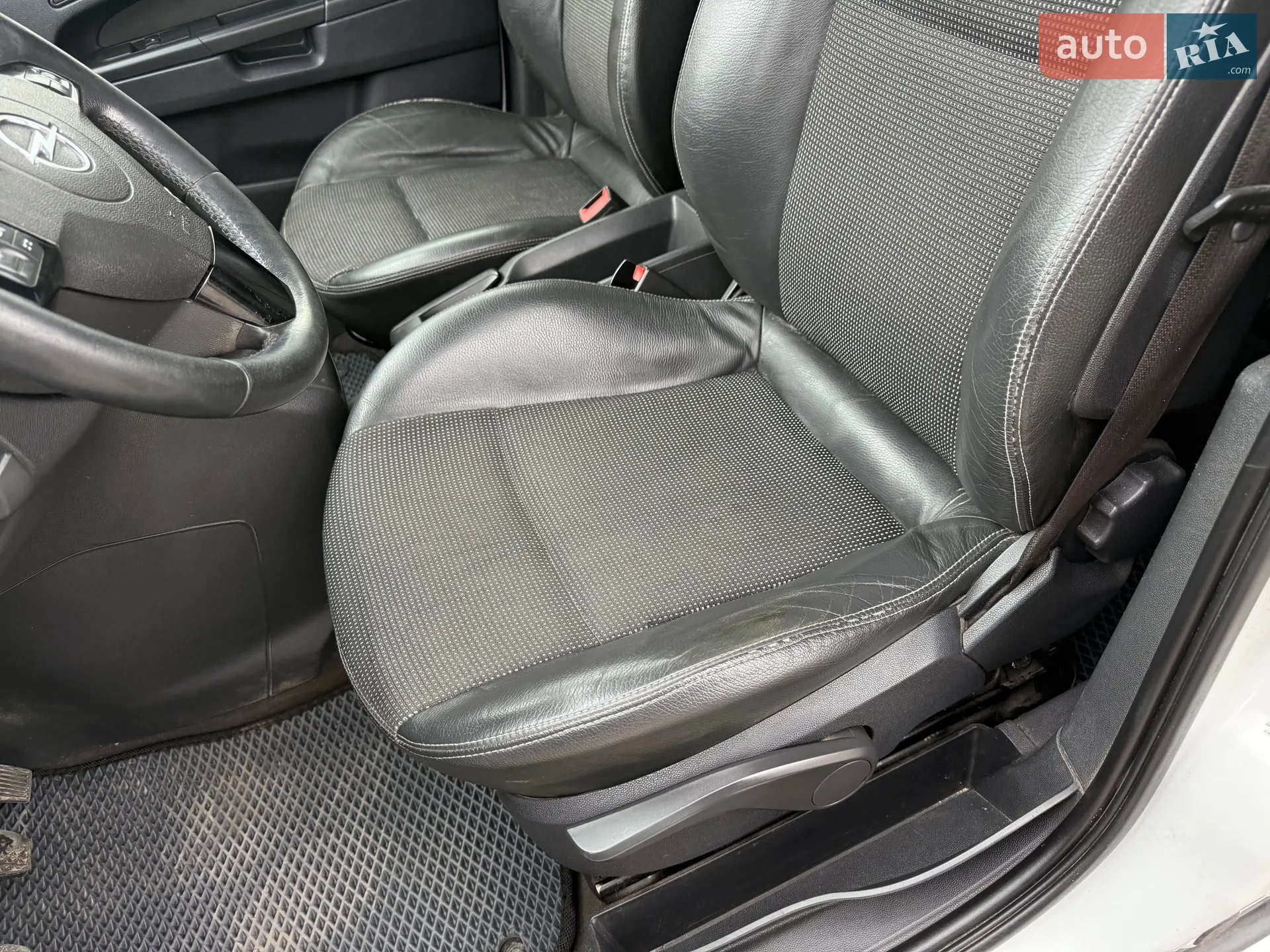 2011 Opel Zafira - мініатюра 8