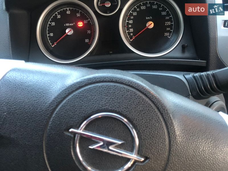 Минивэн Opel Zafira 2006 в Коцюбинском