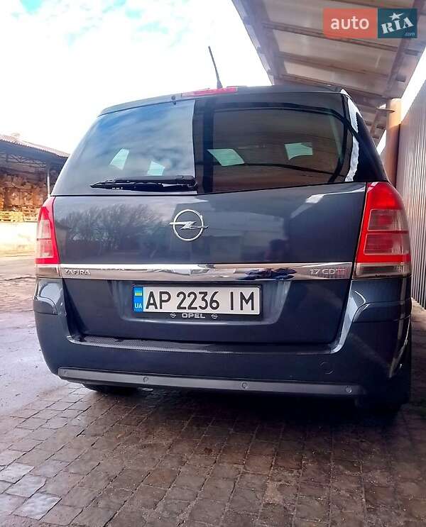 Минивэн Opel Zafira 2009 в Запорожье