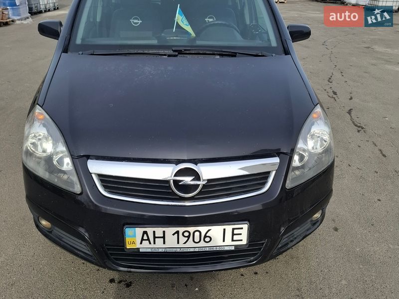 Мінівен Opel Zafira 2007 в Києві