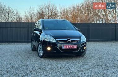 Минивэн Opel Zafira 2009 в Коростене