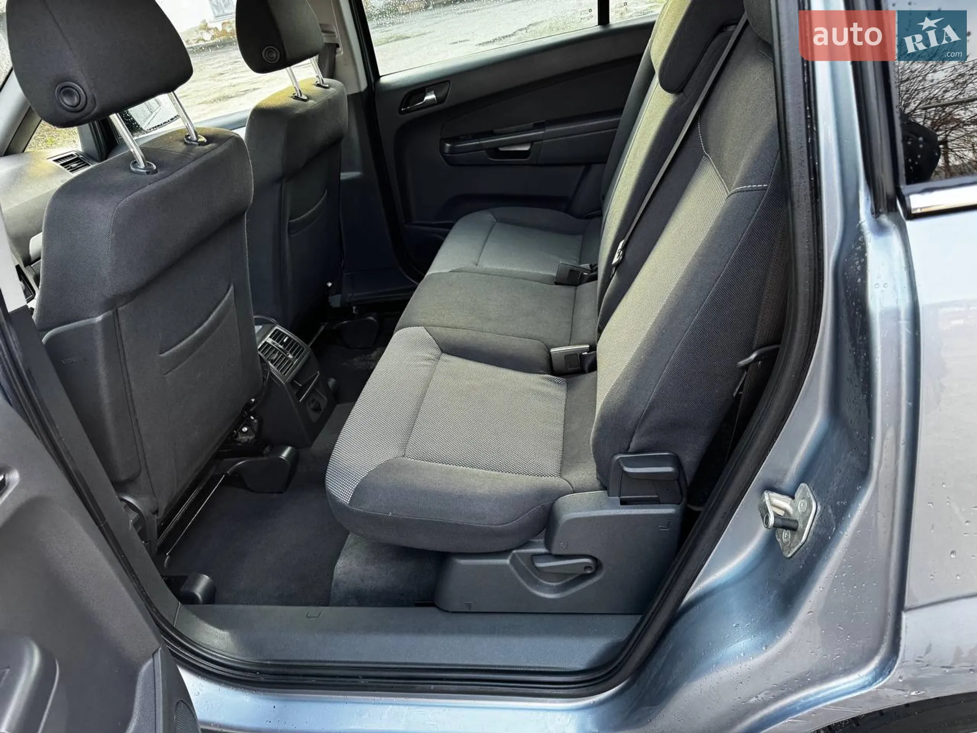 2010 Opel Zafira - мініатюра 42