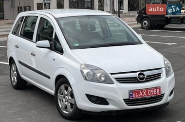 Минивэн Opel Zafira 2009 в Ровно
