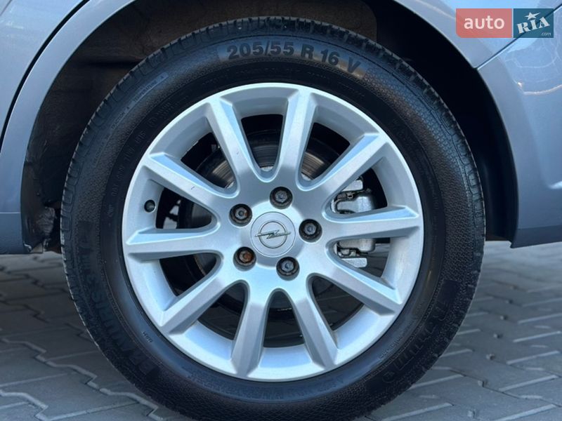 Минивэн Opel Zafira 2006 в Владимире