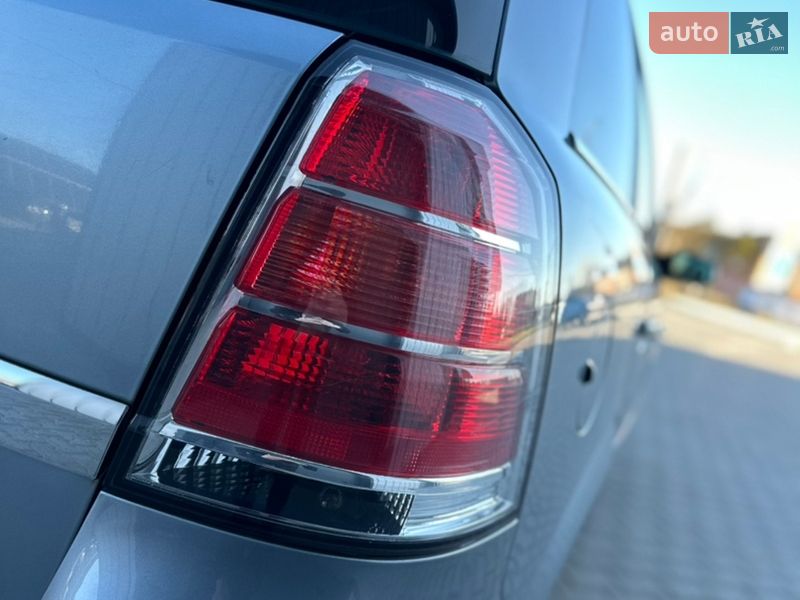 Минивэн Opel Zafira 2006 в Владимире
