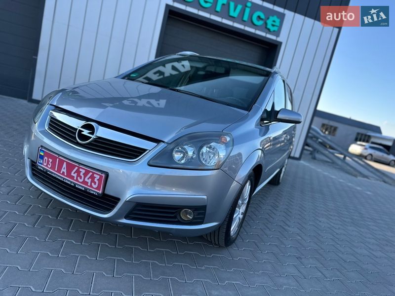 Минивэн Opel Zafira 2006 в Владимире