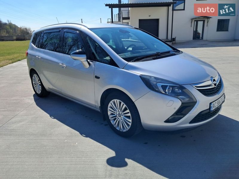 Opel Zafira 2012