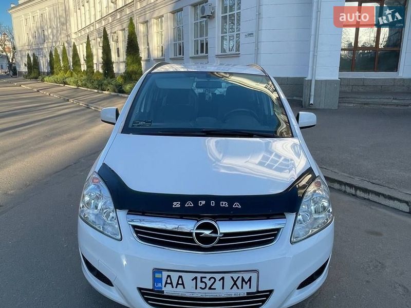 Opel Zafira 2012