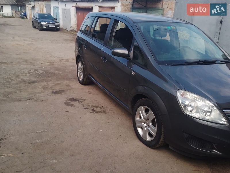 Мінівен Opel Zafira 2009 в Рівному