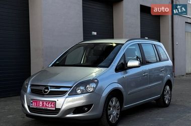Минивэн Opel Zafira 2012 в Луцке