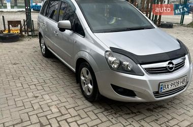 Минивэн Opel Zafira 2011 в Каменец-Подольском