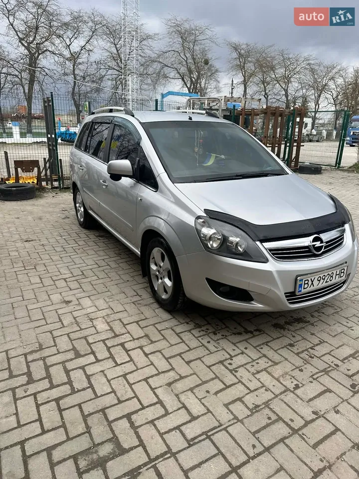 2010 Opel Zafira - мініатюра 18