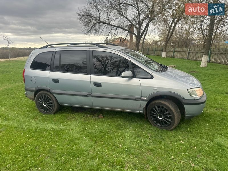 Мінівен Opel Zafira 2002 в Оржиці