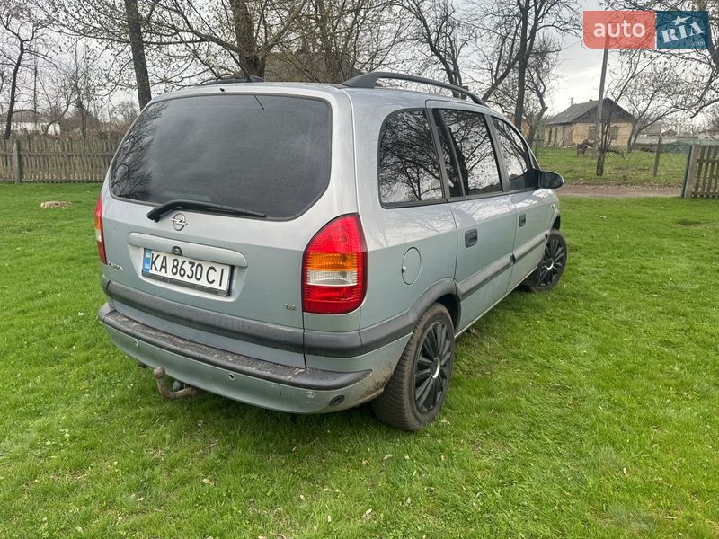 Мінівен Opel Zafira 2002 в Оржиці