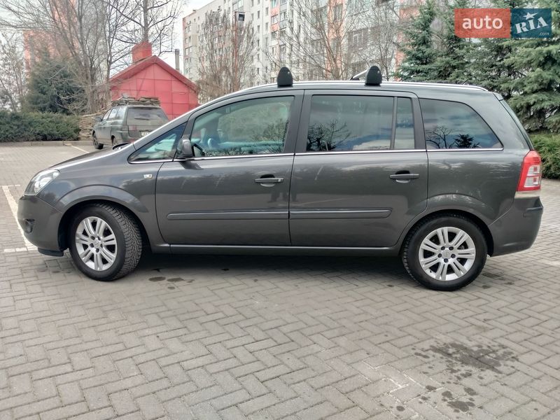 Мінівен Opel Zafira 2012 в Харкові