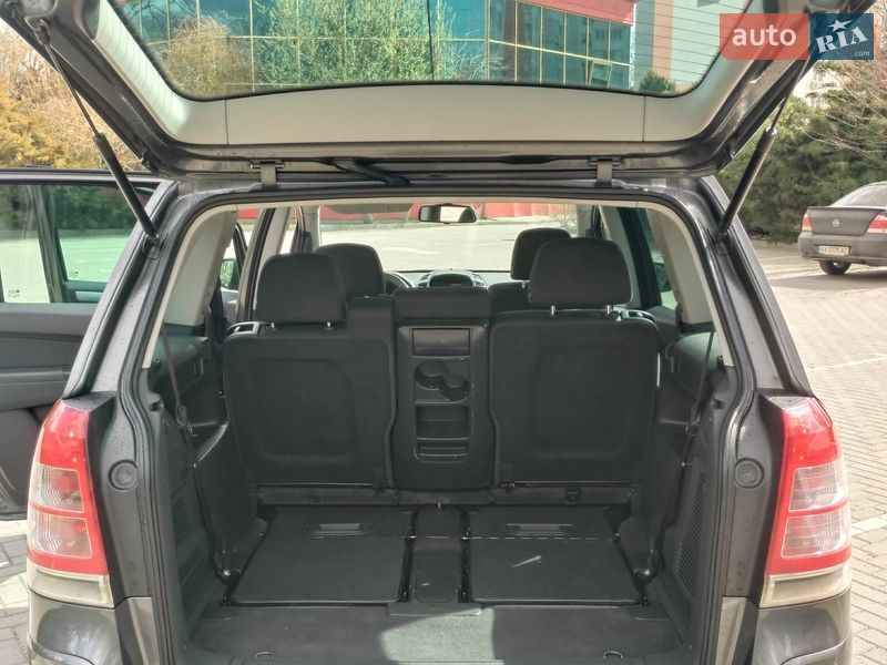 Мінівен Opel Zafira 2012 в Харкові