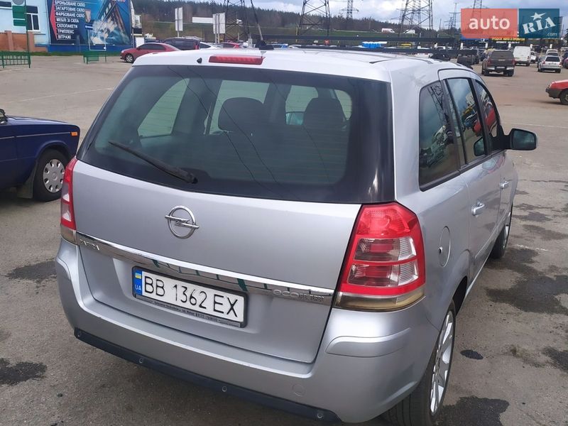 Минивэн Opel Zafira 2013 в Харькове фото 4 Минивэн Opel Zafira 2013 в Харькове
