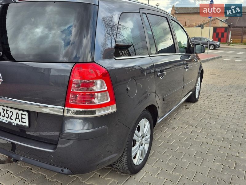 Мінівен Opel Zafira 2011 в Одесі