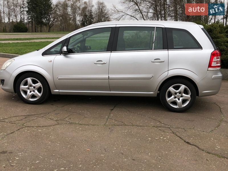 Минивэн Opel Zafira 2008 в Житомире фото 6 Минивэн Opel Zafira 2008 в Житомире