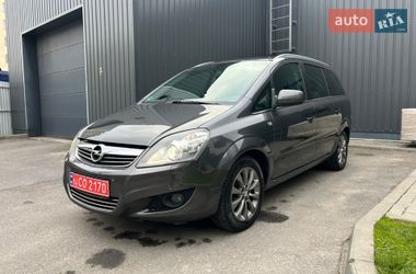 Минивэн Opel Zafira 2010 в Виннице
