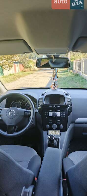 Мінівен Opel Zafira 2012 в Христинівці