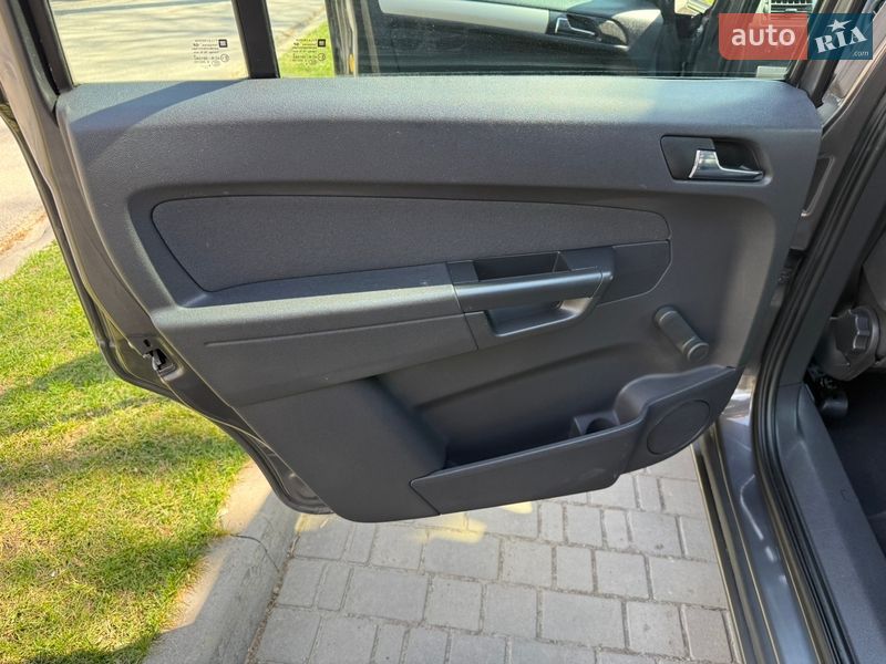 Минивэн Opel Zafira 2009 в Могилев-Подольске