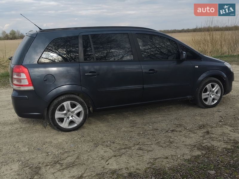 Мінівен Opel Zafira 2009 в Дрогобичі