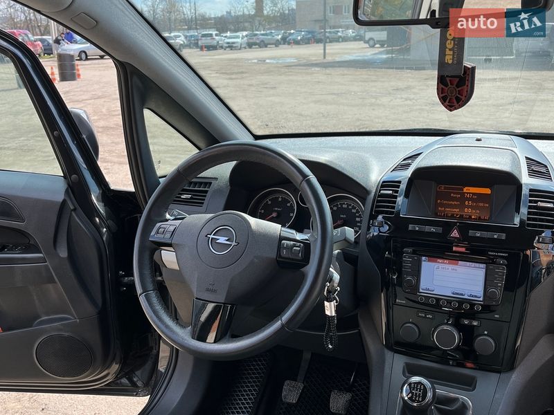 Минивэн Opel Zafira 2012 в Сумах