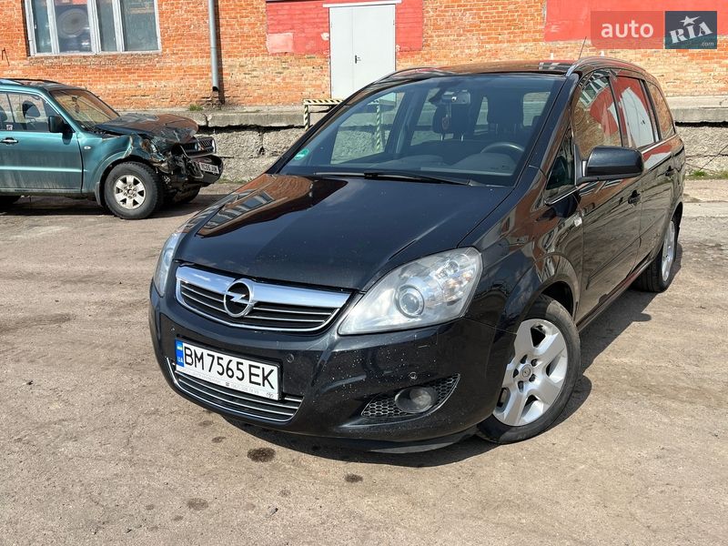 Минивэн Opel Zafira 2012 в Сумах