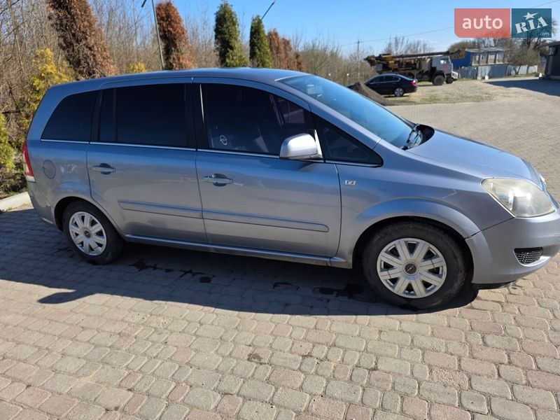 Opel Zafira 2010
