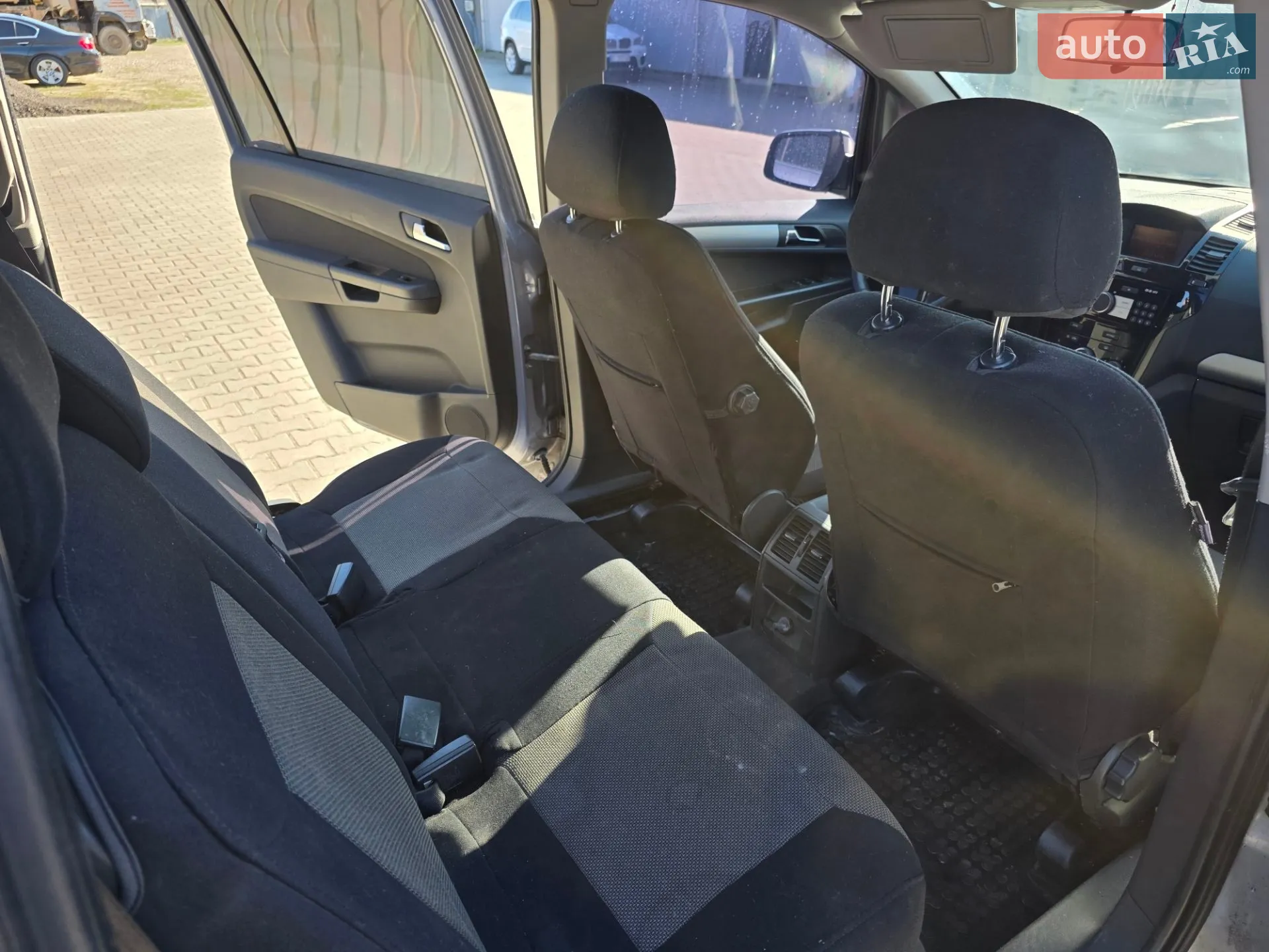 2010 Opel Zafira - мініатюра 12