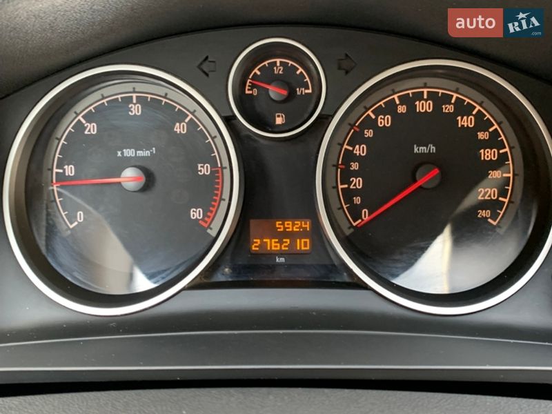 Мінівен Opel Zafira 2011 в Лебедині