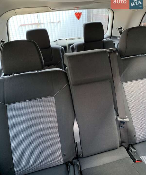 Мінівен Opel Zafira 2011 в Лебедині