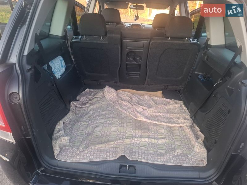 Минивэн Opel Zafira 2011 в Нежине