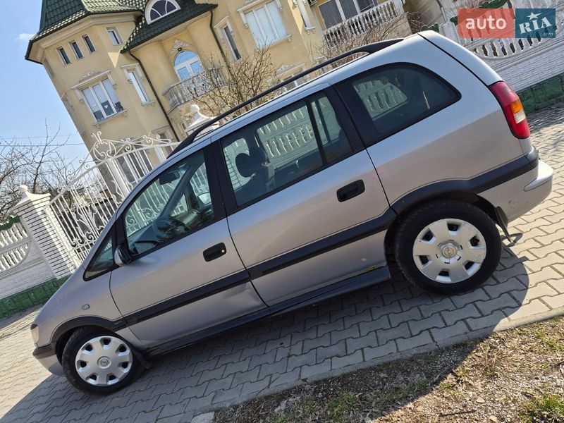 Opel Zafira 2002
