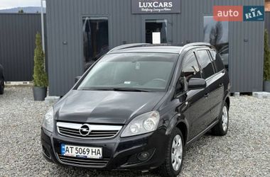 Минивэн Opel Zafira 2010 в Черновцах
