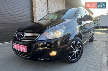 Минивэн Opel Zafira 2011 в Киверцах
