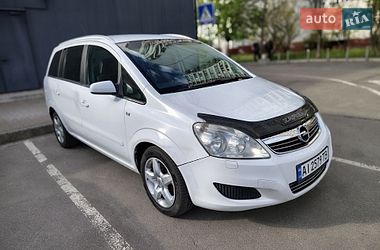 Минивэн Opel Zafira 2008 в Киеве