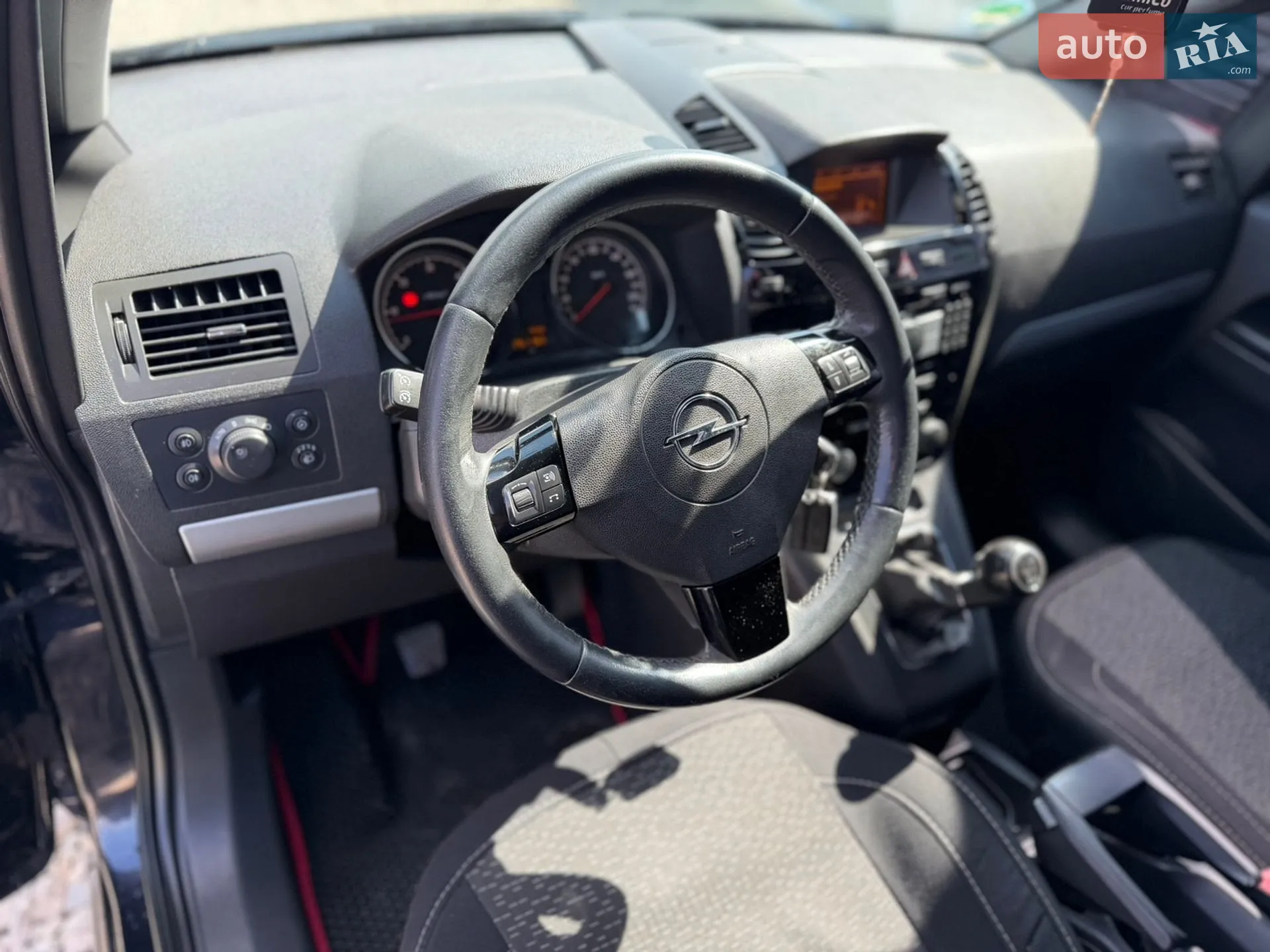 2010 Opel Zafira - мініатюра 16