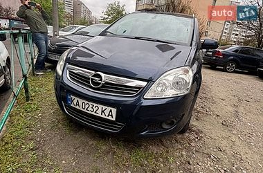 Минивэн Opel Zafira 2011 в Киеве
