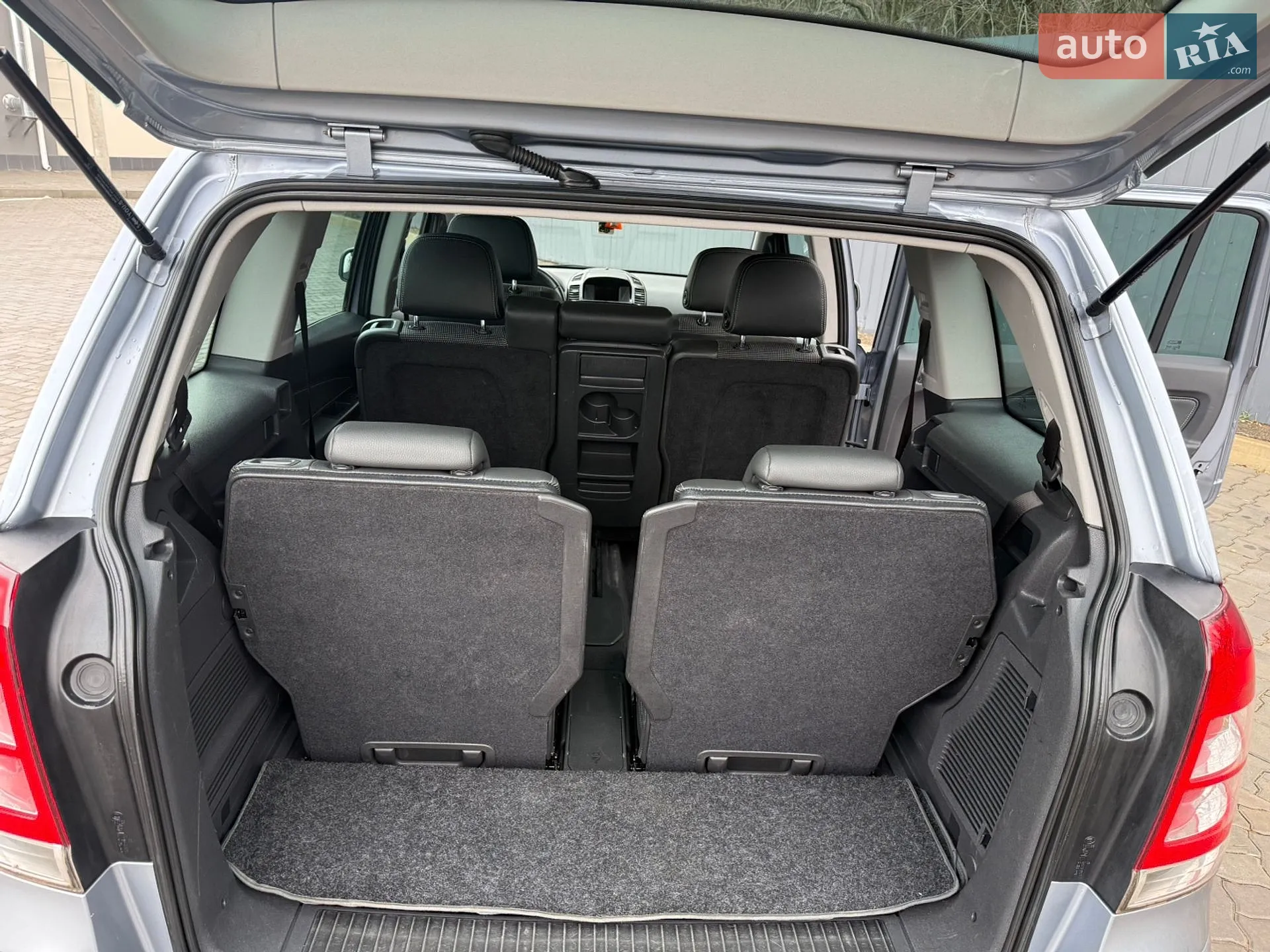 2010 Opel Zafira - мініатюра 19