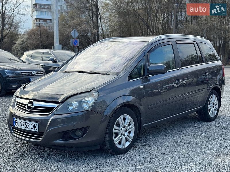 Opel Zafira 2012