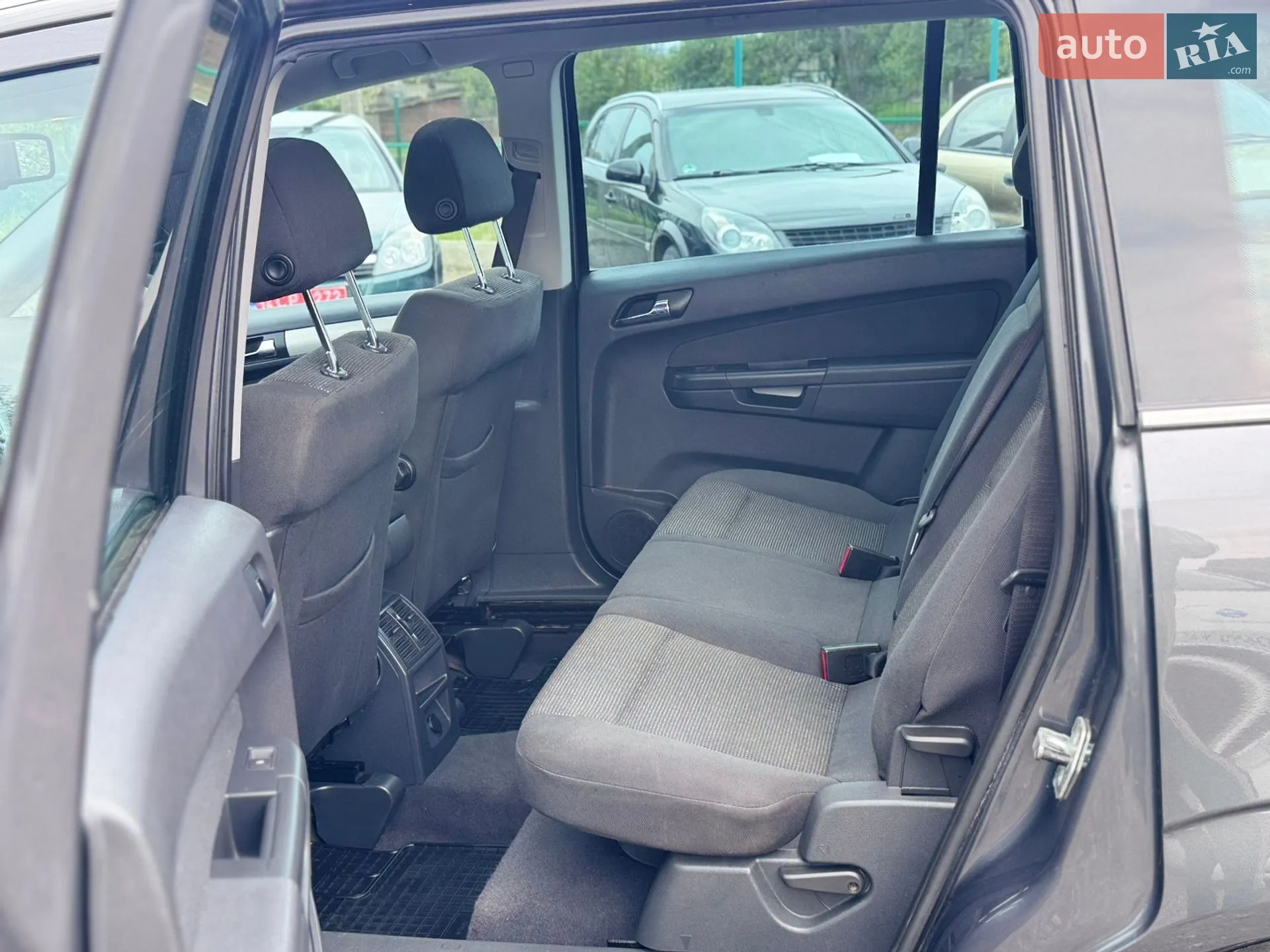 2011 Opel Zafira - мініатюра 28