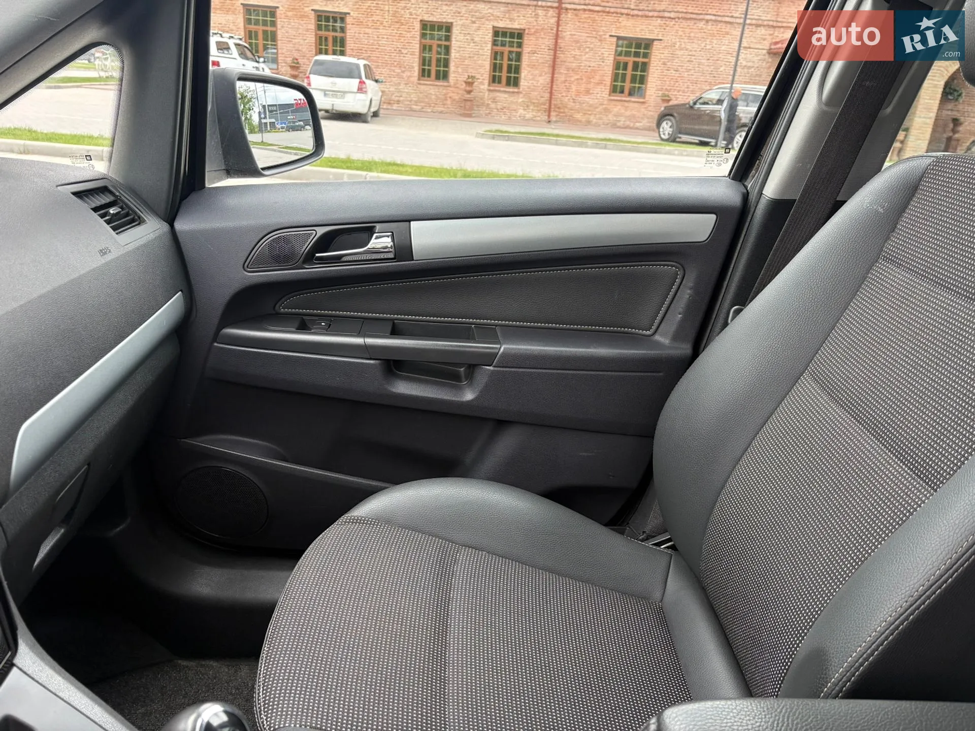2011 Opel Zafira - мініатюра 32