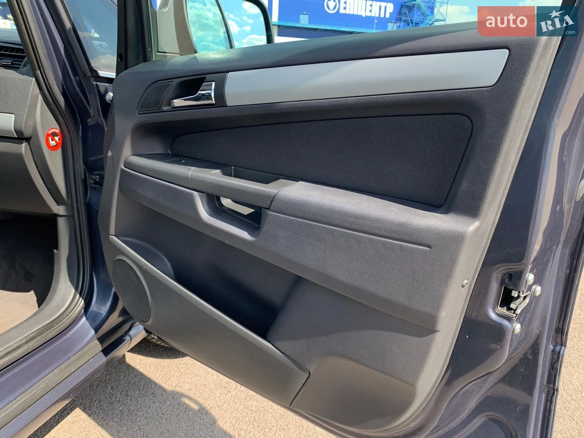 2010 Opel Zafira - мініатюра 47