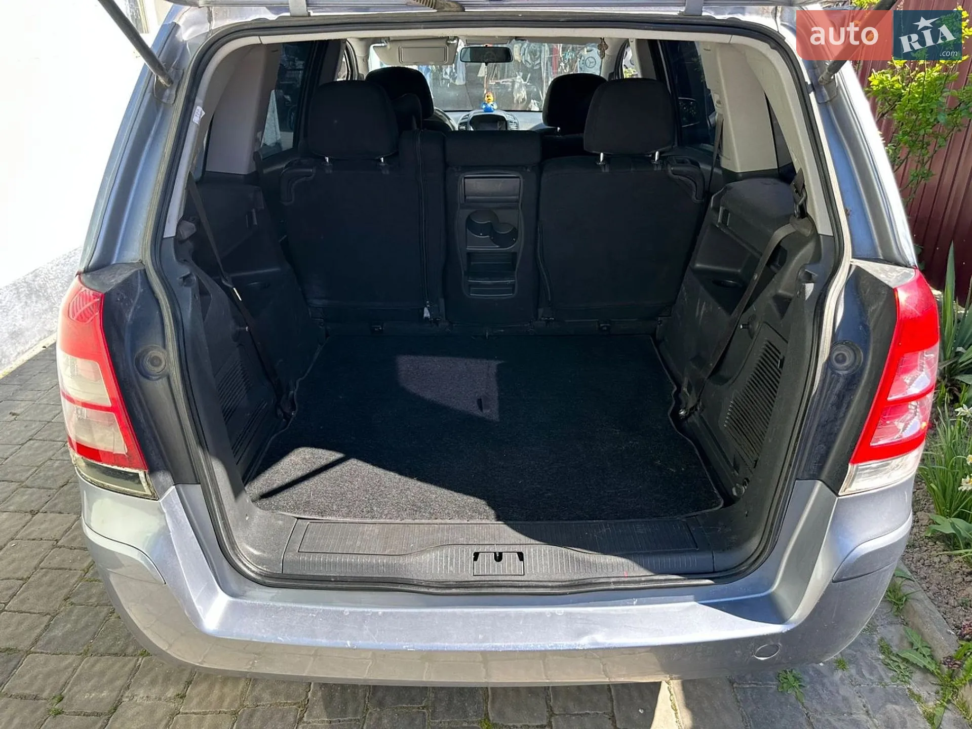 2010 Opel Zafira - мініатюра 21